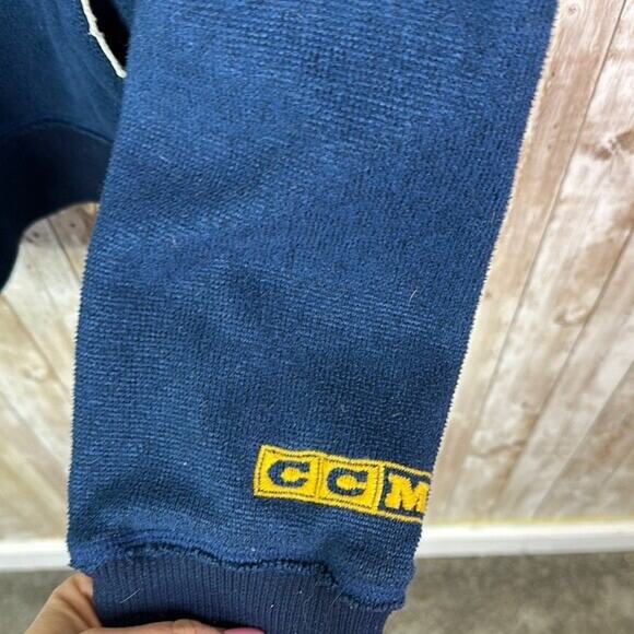 CCM Buffalo Sabers Blue Hooded Sweatshirt vintage/ distressed look size 2xl mens - Picture 8 of 10